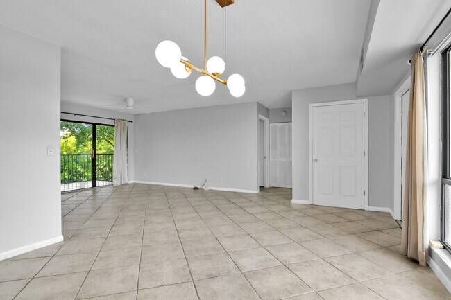 1040 Homewood Blvd in Delray Beach, FL - Building Photo - Building Photo