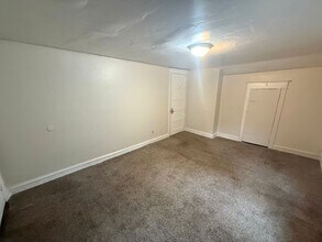 3118 Delsea Dr-Unit -Apt B in Franklin, NJ - Building Photo - Building Photo