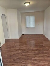 836 Adams St, Unit B in Albany, CA - Foto de edificio - Building Photo