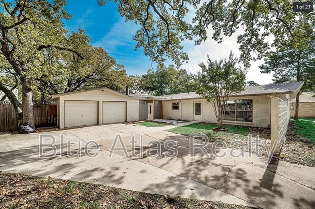 property at 1520 Sunnybrook Dr