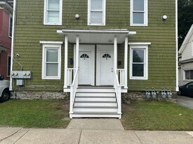 127 N Arlington Ave, Unit 2 in Gloversville, NY - Building Photo