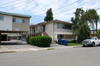 41 W 40th Ave in San Mateo, CA - Building Photo - Building Photo