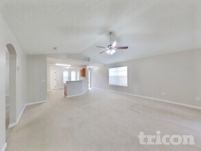 1940 Hunters Trace Cir in Middleburg, FL - Building Photo - Building Photo