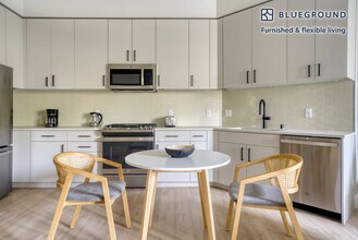 555 E Evelyn Ave in Mountain View, CA - Building Photo - Building Photo