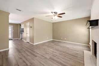1904 Dartmouth St in College Station, TX - Building Photo - Building Photo