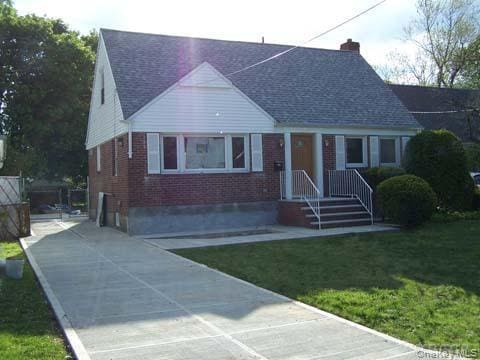 property at 1987 Lakeville Rd