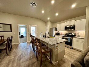 2014 132nd St in Lubbock, TX - Building Photo - Building Photo