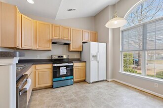 2002 Livingston St in Suffolk, VA - Building Photo - Building Photo