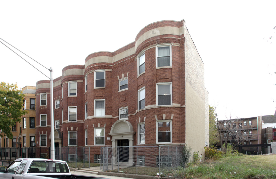 4013-4015 S Calumet Ave in Chicago, IL - Building Photo