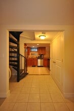 5 Sussex St, Unit B in Boston, MA - Foto de edificio - Building Photo