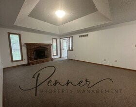 2701 S Coachman Dr in Independence, MO - Building Photo - Building Photo