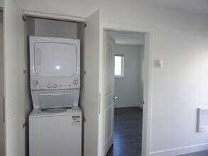 166 Mcpherson Cres in Penticton, BC - Building Photo - Building Photo