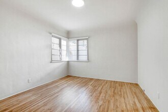2202-2206 20th Street, Unit 2206D in Santa Monica, CA - Building Photo - Building Photo