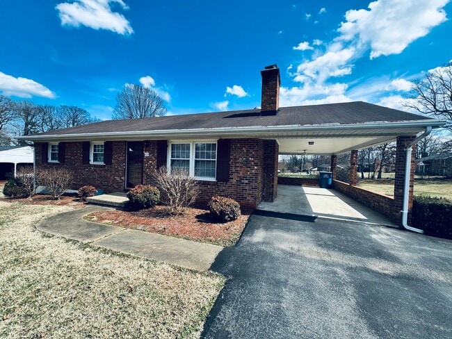 property at 659 Rainbow Forest Dr