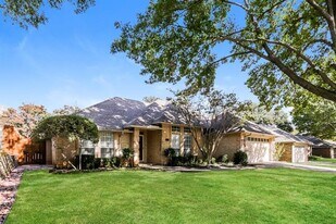 2120 Steeplewood Dr in Grapevine, TX - Building Photo