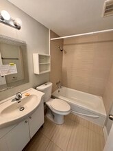 Lakeshore Towers in Burlington, ON - Building Photo - Building Photo