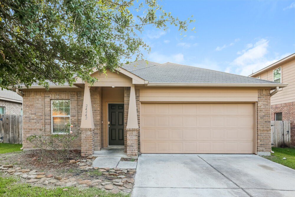 24642 Sandusky Dr in Tomball, TX - Building Photo