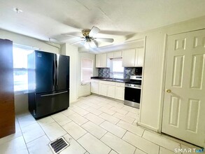 128 Franklin St in Waterbury, CT - Foto de edificio - Building Photo