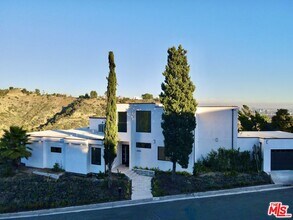2260 Apollo Dr in Los Angeles, CA - Building Photo - Building Photo