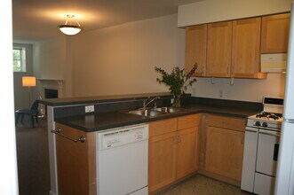 2935 N Charles St, Unit 2 in Baltimore, MD - Foto de edificio - Building Photo