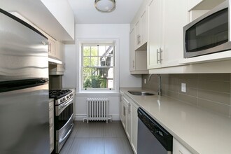 ATWATER APARTMENTS in Montréal, QC - Building Photo - Building Photo