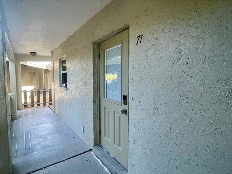 6300 Flotilla Dr, Unit 71 in Holmes Beach, FL - Building Photo