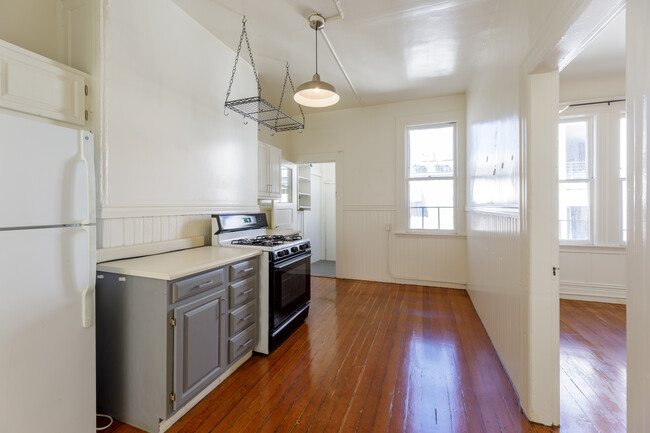 516 Natoma St in San Francisco, CA - Building Photo - Interior Photo