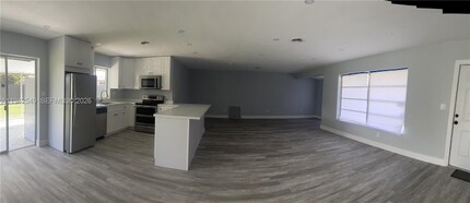 11080 SW 62nd Terrace in Miami, FL - Foto de edificio - Building Photo