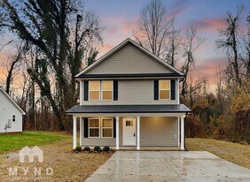 561 Westside Cir in China Grove, NC - Building Photo