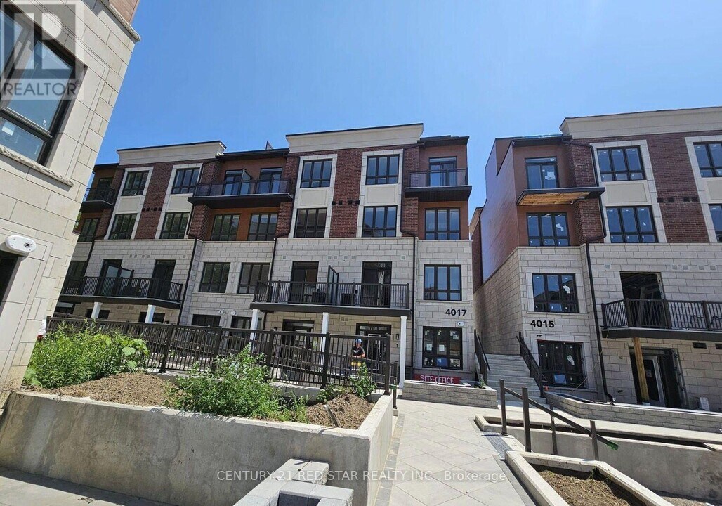 4017 Hickory Dr in Mississauga, ON - Building Photo