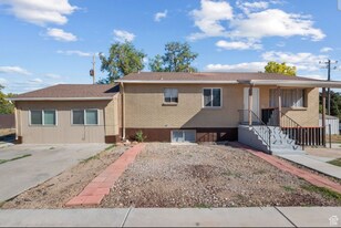 57 N Center St in Santaquin, UT - Building Photo