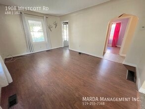 1908 Westcott Rd in Windsor, ON - Building Photo - Building Photo