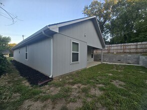 4939 Woodland Ave in Kansas City, MO - Building Photo - Building Photo