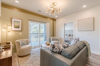 525 Parkway Dr NE in Atlanta, GA - Foto de edificio - Building Photo