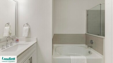 15777 Quorum Dr in Addison, TX - Building Photo - Building Photo