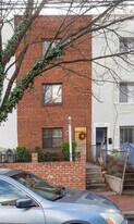 2256 Mt View Pl SE in Washington, DC - Building Photo