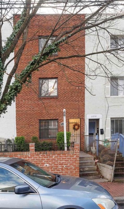 property at 2256 Mt View Pl SE