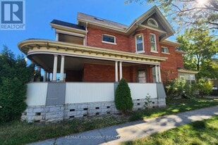 177 Chatham St in Brantford, ON - Building Photo