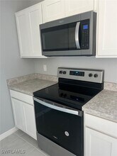 3713 NE 15th Pl in Cape Coral, FL - Building Photo - Building Photo