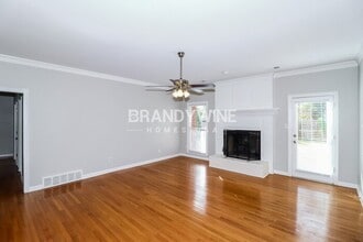 2795 Lanthorn Dr in Memphis, TN - Foto de edificio - Building Photo