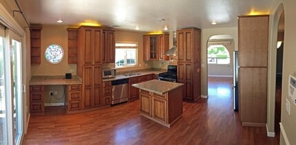 921 Chabrant Way in San Jose, CA - Building Photo - Building Photo
