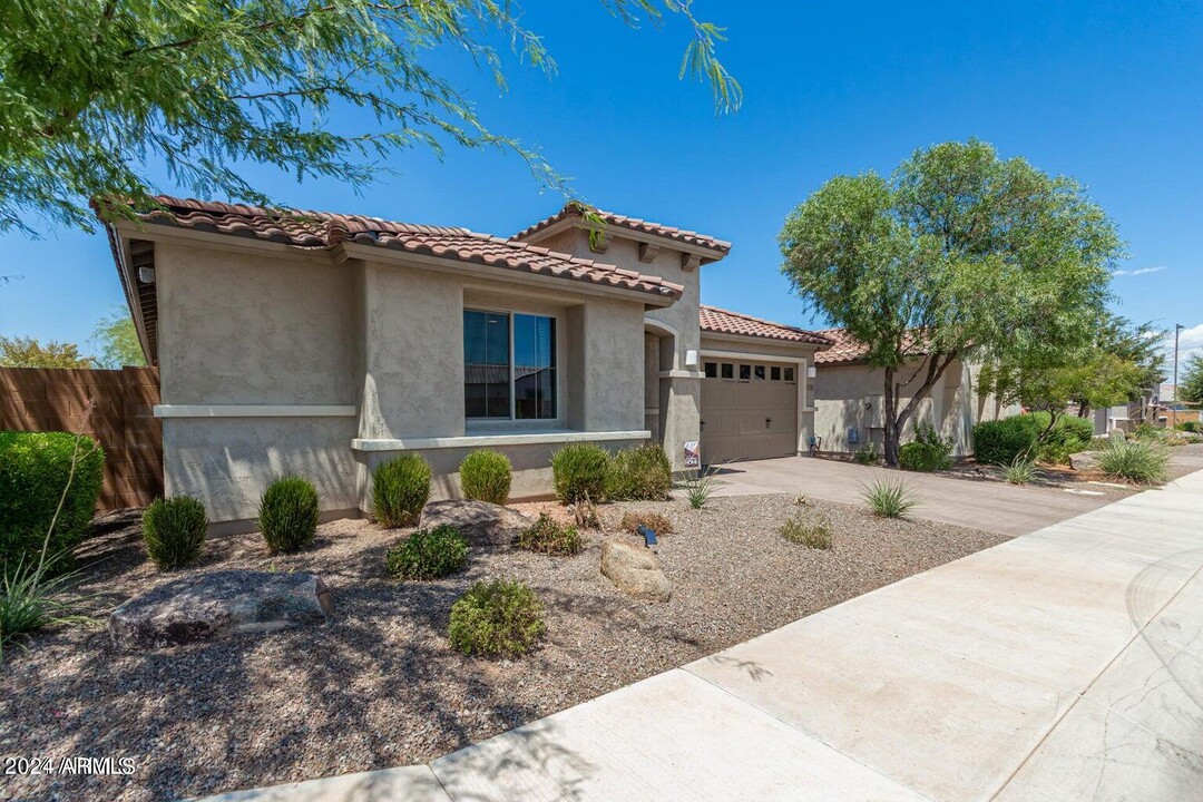 21210 N 260th Ln in Buckeye, AZ - Foto de edificio