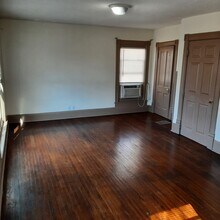 1512 S 6th St, Unit 1512 Top Unit in Springfield, IL - Building Photo - Building Photo