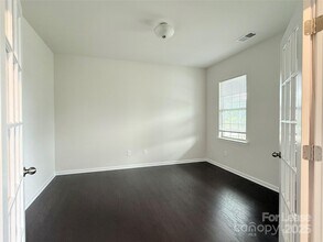 17508 Snug Harbor Rd in Charlotte, NC - Building Photo - Building Photo