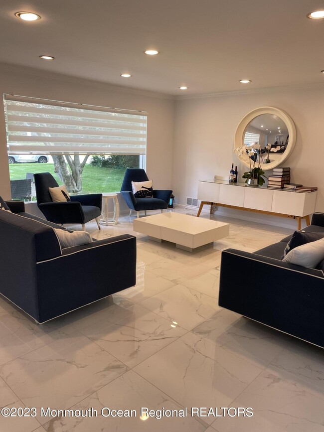 98 Neptune Ave in Deal, NJ - Building Photo - Building Photo