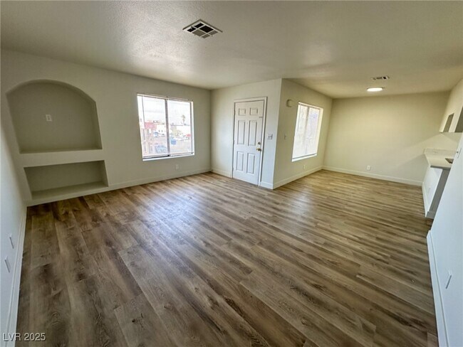 6932 Kilgore Dr in Las Vegas, NV - Building Photo - Building Photo