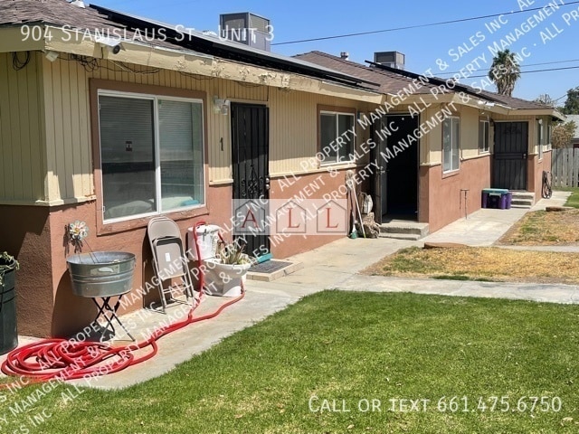 property at 904 Stanislaus St