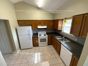 1810 Farm Way in Middleburg, FL - Foto de edificio - Building Photo