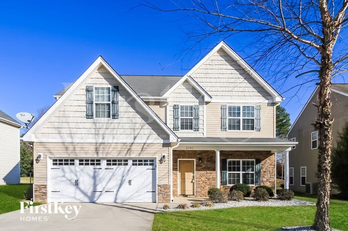 2741 Timber Cove Ln in Winston-Salem, NC - Building Photo