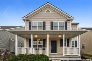 7853 Waggoner Trace Dr in Columbus, OH - Building Photo